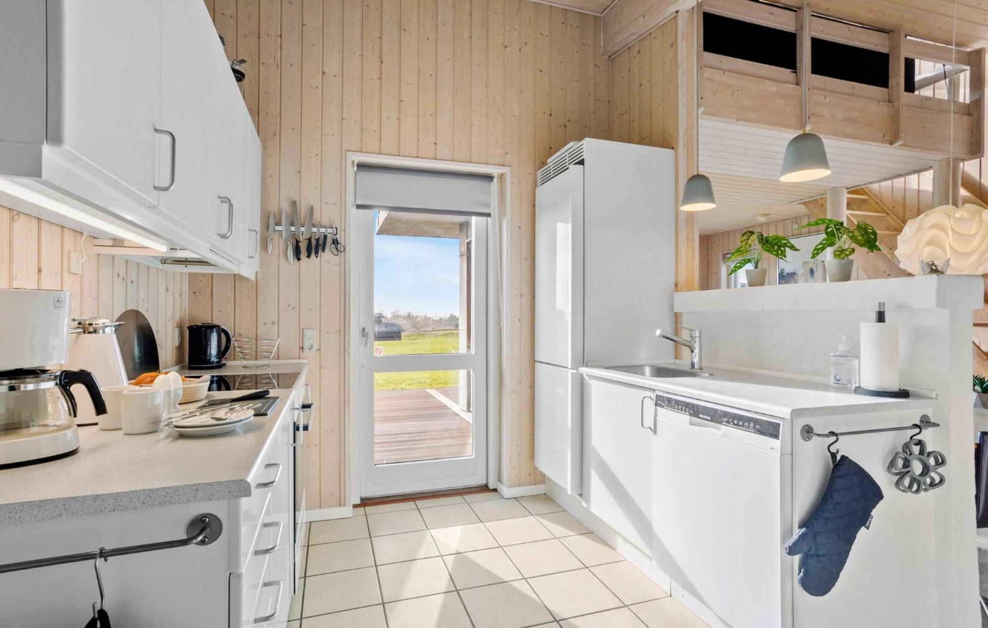 4 Bedroom Nice Home In ฟาบอร์ก ภายนอก รูปภาพ